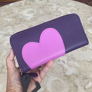 NWT Vegan Leather Long Zippered Wallet Purple & Pink Heart